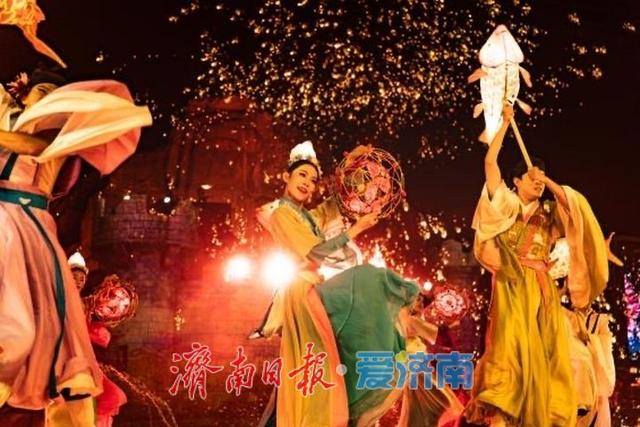 济南融创“梦回西楼”：一场大宋的沉浸式国风盛宴