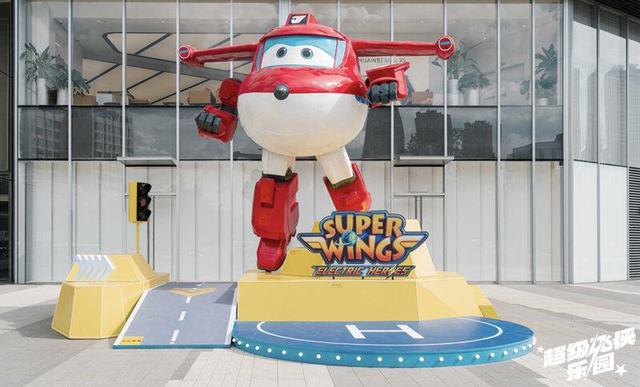 昆明娃暑期的快乐 就是与奥特曼超级飞侠一起冒险