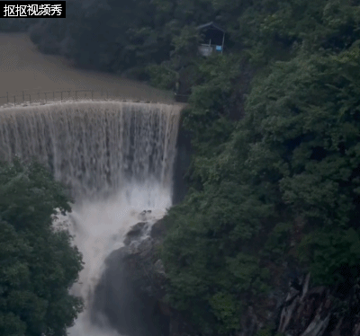 暴雨夜多名驴友受困！紧急救援接连上演……