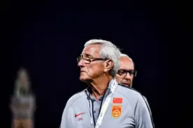 媒体人：伊万等着拿违约金，哪有里皮洒脱，2000万年薪没一分水的图片