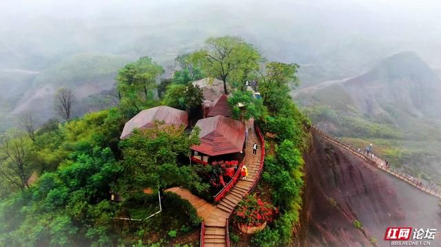 【每日一图@湖南】雾起高椅岭：闯入一场丹霞山水画的梦境时刻