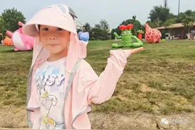小外孙女的一天图片