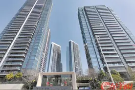 临停一天120元月租2800元 东莞一小区拟定停车费惹争议图片