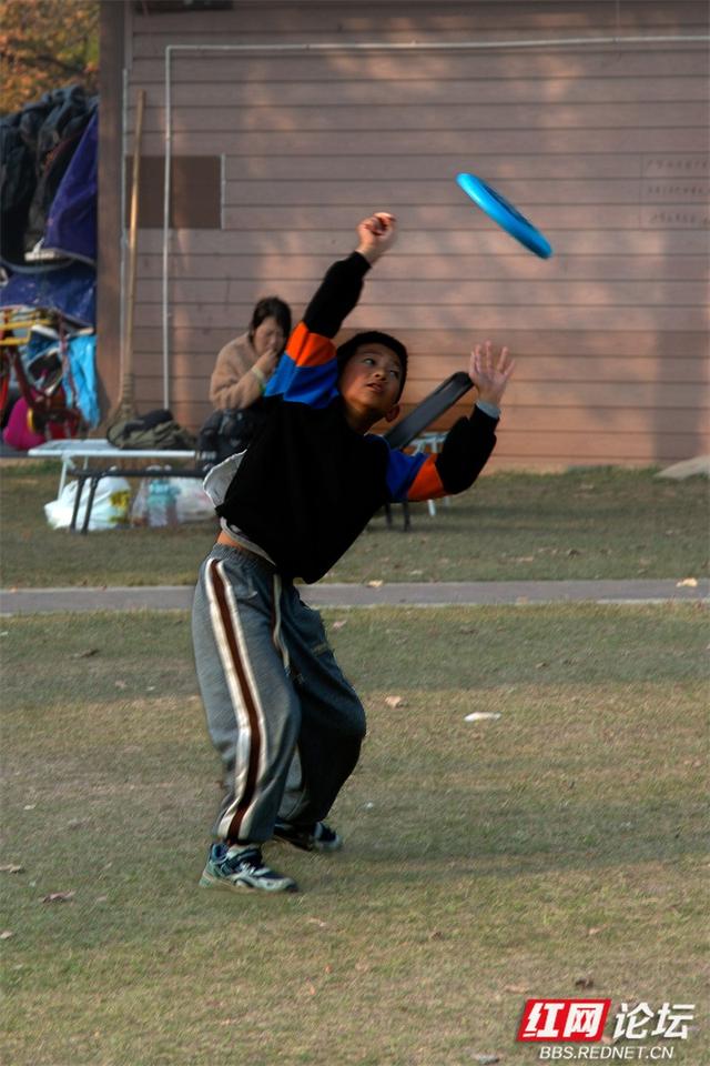 在株洲的钢琴广场，遇见一个被阳光烘焙的周末