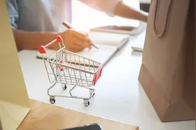 小包裹关税从120%降至54%，SHEIN和Temu还是很难图片