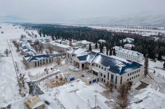 滑雪免门票，免费泡温泉！新疆著名旅游地送出文旅“大礼包”！小编已出发…