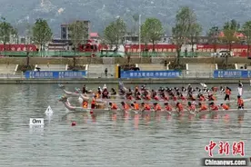 福建南安举办龙舟大赛：海内外龙舟队共迎端午图片