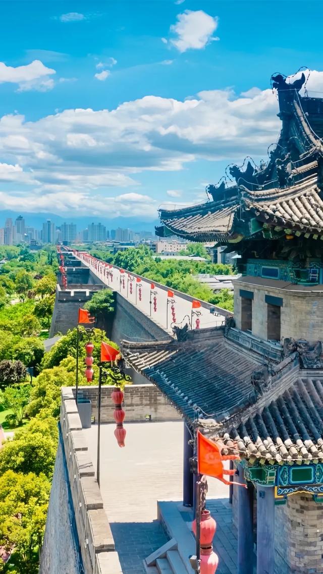 道不尽的诗意，还藏在碑林的天气里~