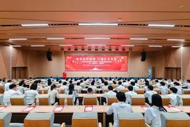 中建八局山东区域学雷锋志愿服务月活动暨“文明有礼月”启动图片
