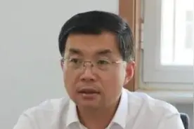 官方上午通报“三河市广告牌禁用红蓝黑底色”，下午三河市委书记付顺义简历撤下图片