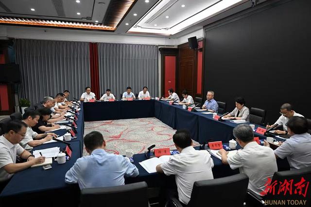 沈晓明专题调研人工智能产业发展