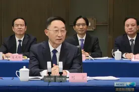省委书记会见“全网最爱发钱”的企业家图片