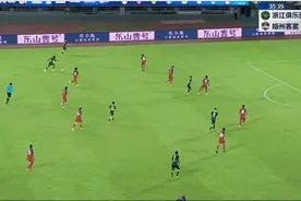 4分钟打入3球的“神仙效率”！浙江队4:0大胜梅州客家图片