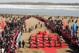 黑龙江佳木斯：“喊江节”热闹非凡图片