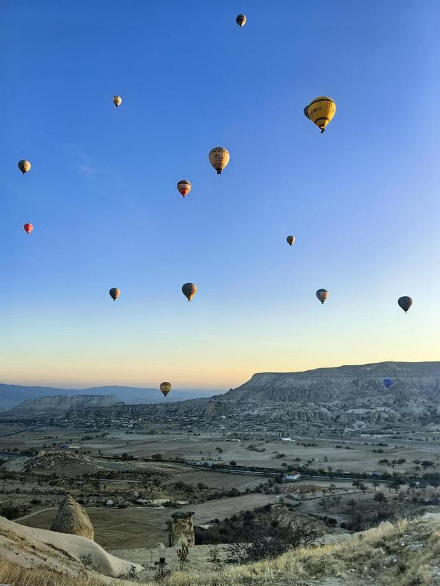 晚潮｜卡帕多奇亚晨光中的焰舞