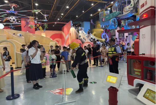 山东科技馆暑期火爆出圈  百万人次感受科学魅力