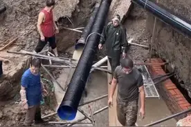 江苏扬州一小区业主私挖地下室？城管：已转交违建科处理图片