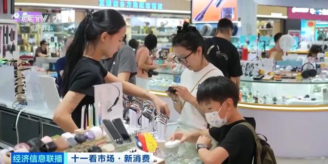 买买买！广东一地人流爆满，网友：根本逛不完
