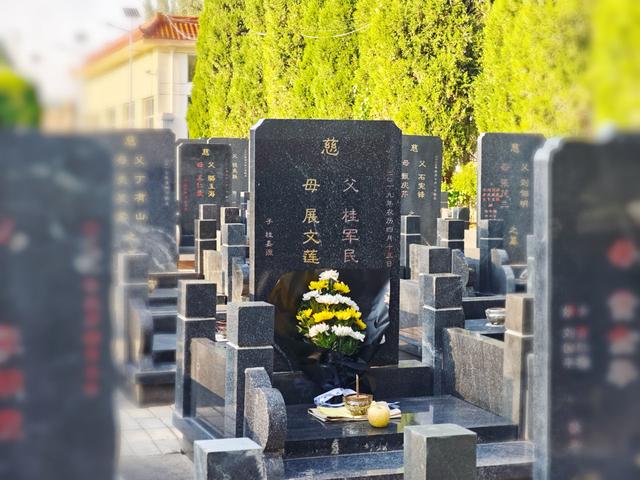 爱，死亡，和中国首例冷冻人