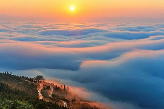 来红河看“滇超联赛”！当保山遇上红河，开启一段奇妙篇章！