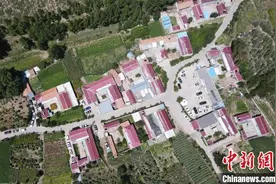 西部计划实施20年：青海西部计划服务县增长至44县（市、区）图片