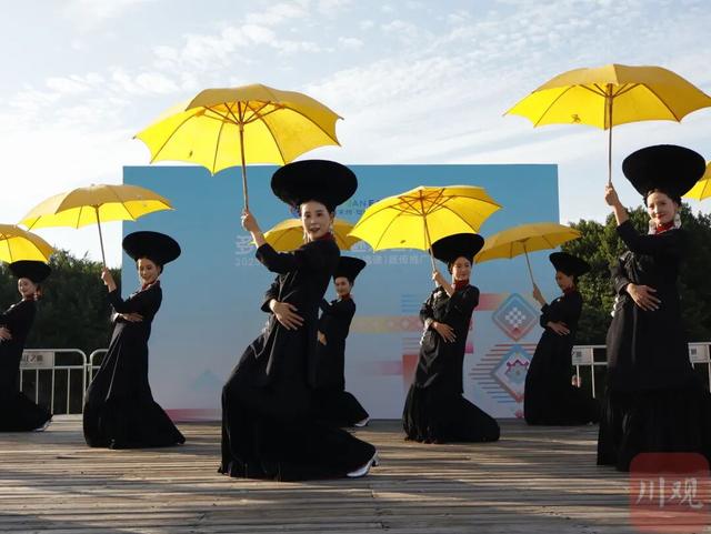 这场推介会上，凉山把“冬季暖阳”和民族风情搬到闽江之心