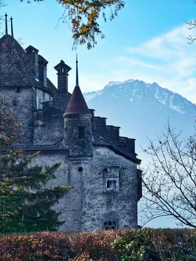 国铁负债万亿，为何难赚老外的钱？