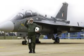 “不坏金身”告破！“光辉”战机坠毁令印度空军尴尬，莫迪曾乘坐升空图片