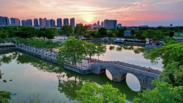 千年宝安与活力湾区深情相拥！这份路线打卡指南请收好→