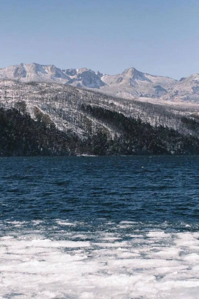 雪后的甘孜，走一路美一路！