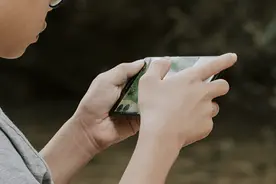 马上评丨未成年人网游退费新规：防沉迷家长亦有责图片