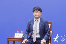 孙明旭：双轨并行，左手破译“神经密码”，右手架设“康复之桥”图片