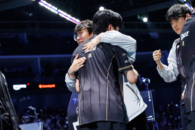 追星追到世界之巅，Faker迷弟BDD生涯十年首进决赛