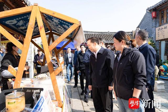 唐闸古镇花卉市集启幕，“花”式解锁秋日消费新场景