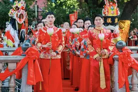 迎亲接亲、交杯对拜……南沙这场集体婚礼古色古香又甜蜜动人图片