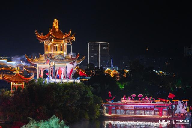 组图 | 国庆夜，铜仁诗歌会万人空巷！