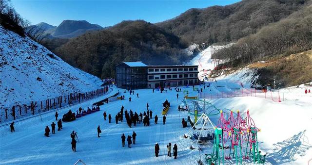 滑雪、泡温泉！“冬游广元”冰雪温泉消费季开幕