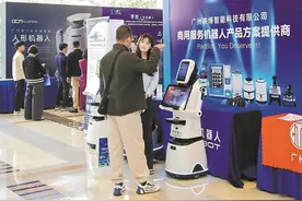 广东机器人产业领跑全国 粤产工业机器人年产量连续5年居全国第一图片