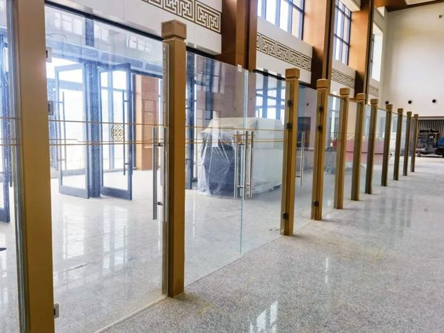 这条时速350公里高铁，首座新建站房完工！