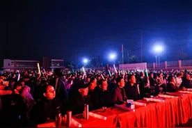 青春飞扬！武汉市江夏区庙山长城中学活力迎新年图片