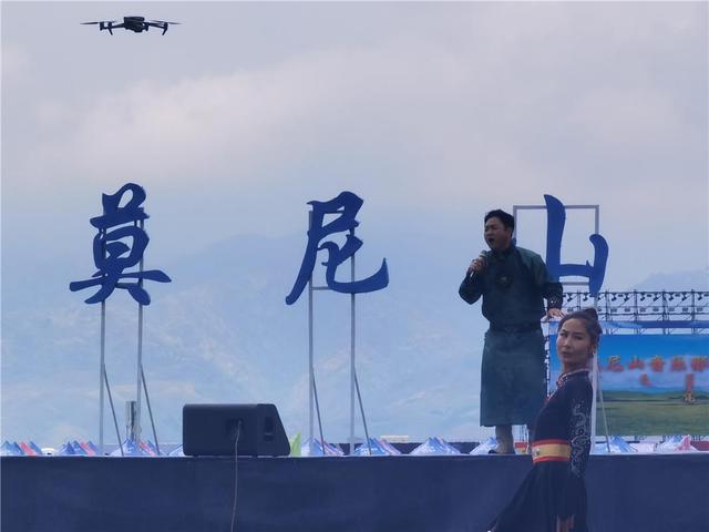 草原欢歌共绘民族团结画卷