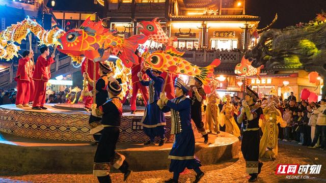 春节游张家界 | 张家界七十二奇楼人气爆棚 沉浸式年味引客来