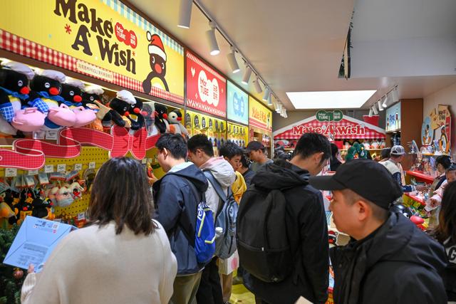 魔都眼｜冬日浪漫③：在市集中选一顶保暖帽子