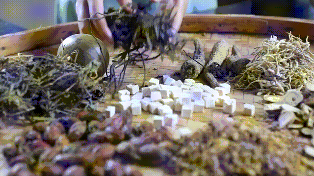 秦始皇的长生秘方？中式解暑“果冻”龟苓膏的七步制膏法