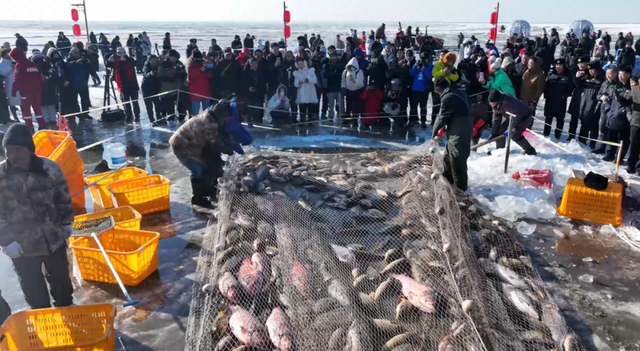 热干面遇见蒸烧卖，开启一场跨越2000公里的季节约会