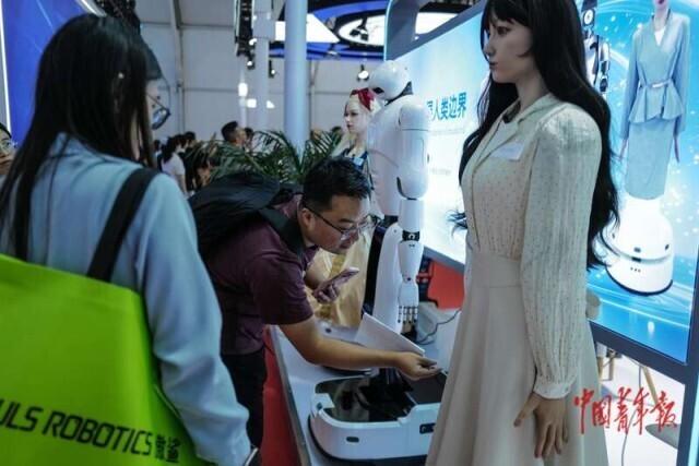 不止于 “机器”：2025世界机器人大会开幕
