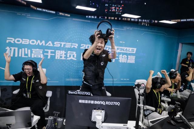 RoboMaster 2026机甲大师赛收官，东北大学战队问鼎冠军
