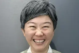 对话“老二次元”山东大姨：喜欢动漫30余年，担心周围人看见，拍视频前会“变装”图片
