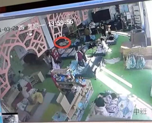 涉事教师已被停职！警方介入