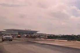 热火朝天建设忙！梅州兴宁坭陂干群同心推进梅龙高铁兴宁南站示范路段建设图片